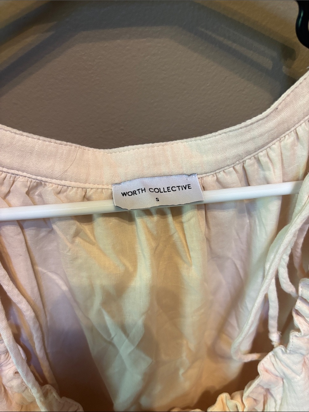 Shop worth collective Maxi Dress in blush color - Picture 2 of 4